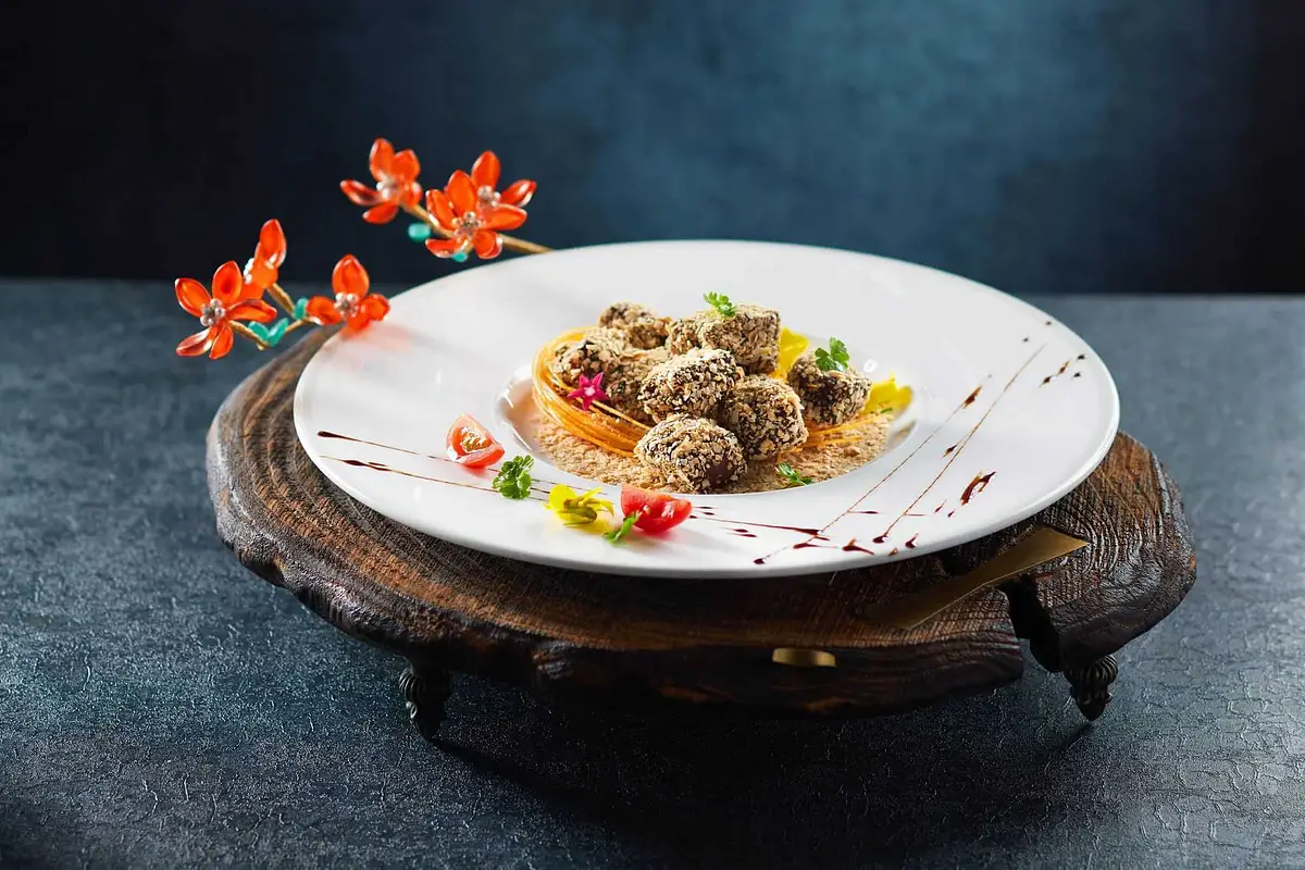 restaurant cover