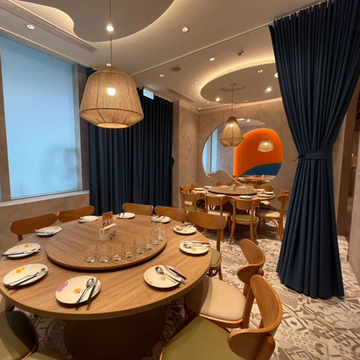 restaurant cover