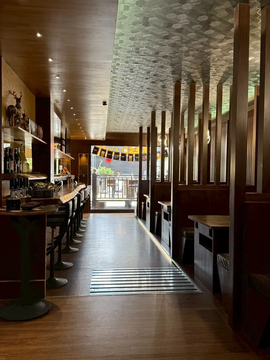 restaurant cover