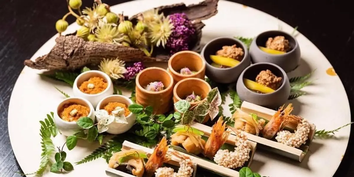 restaurant cover