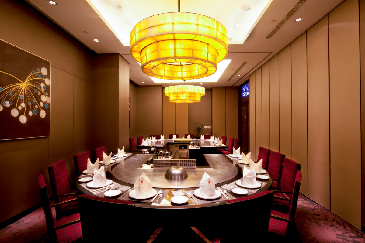 紅花鐵板燒 台北101購物中心旗艦店 24小時線上餐廳訂位 Eztable 簡單桌 預訂美好用餐時光