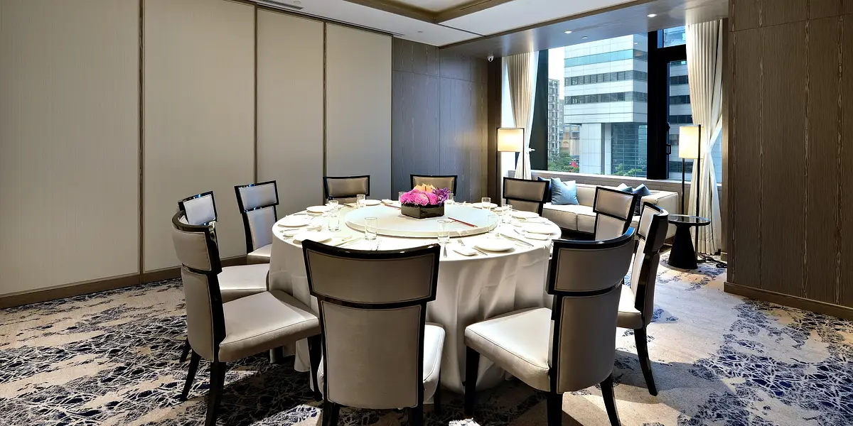 restaurant cover