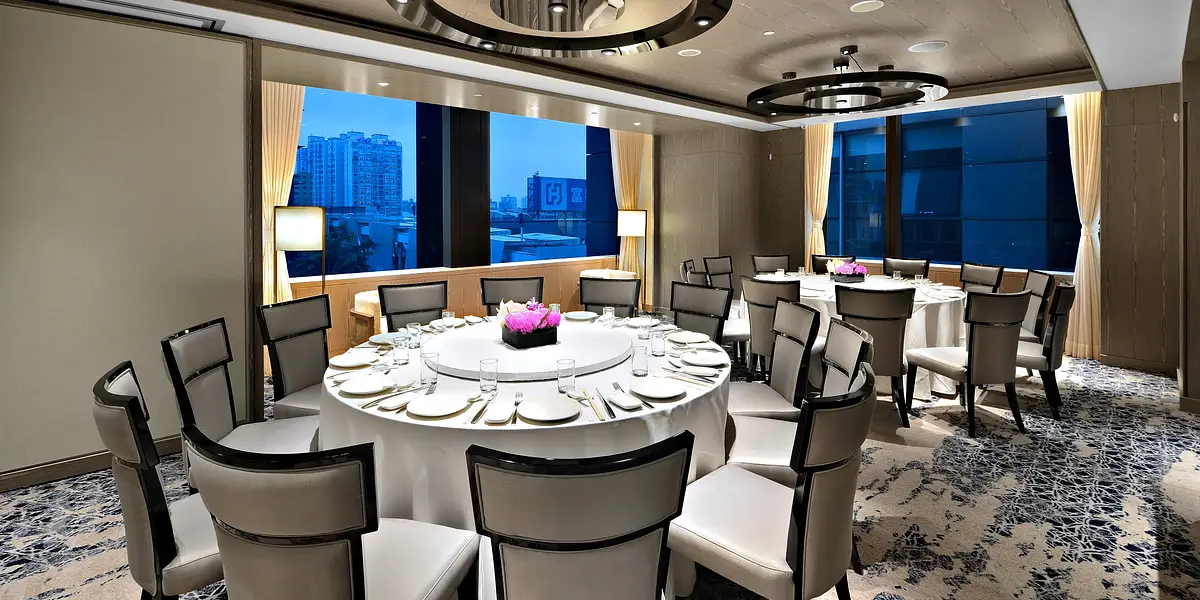restaurant cover