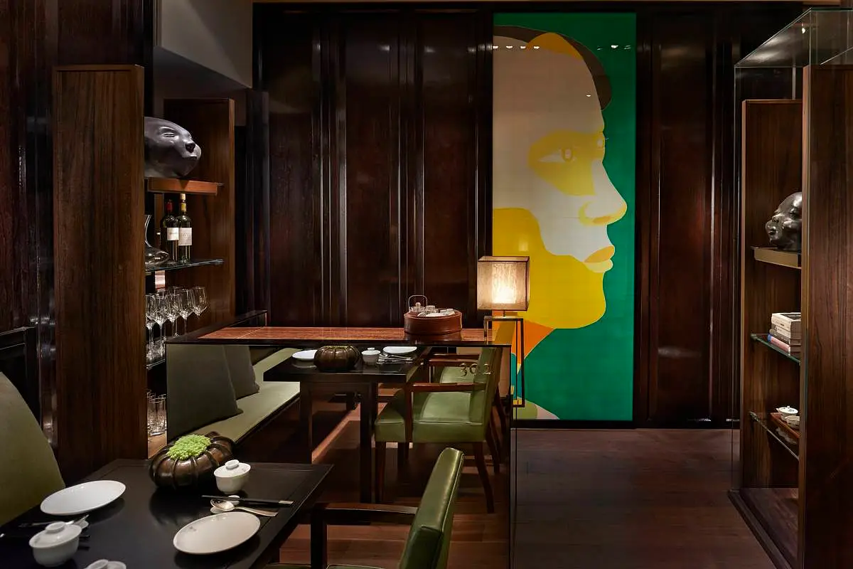 restaurant cover