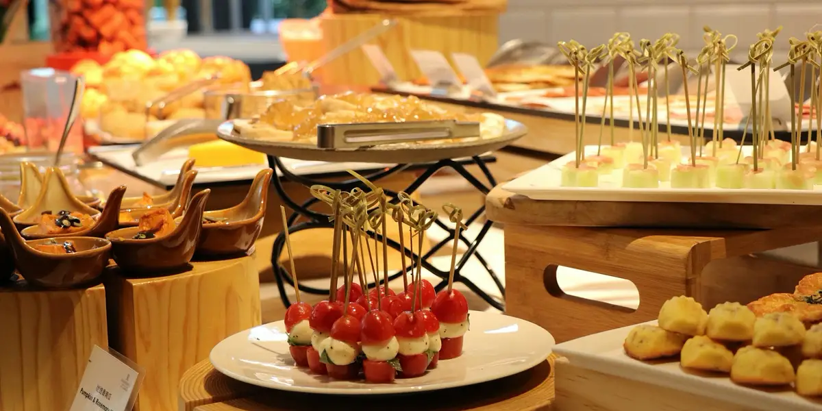 restaurant cover