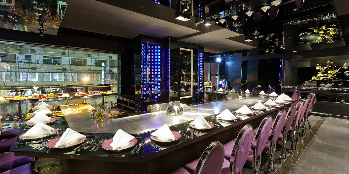 restaurant cover