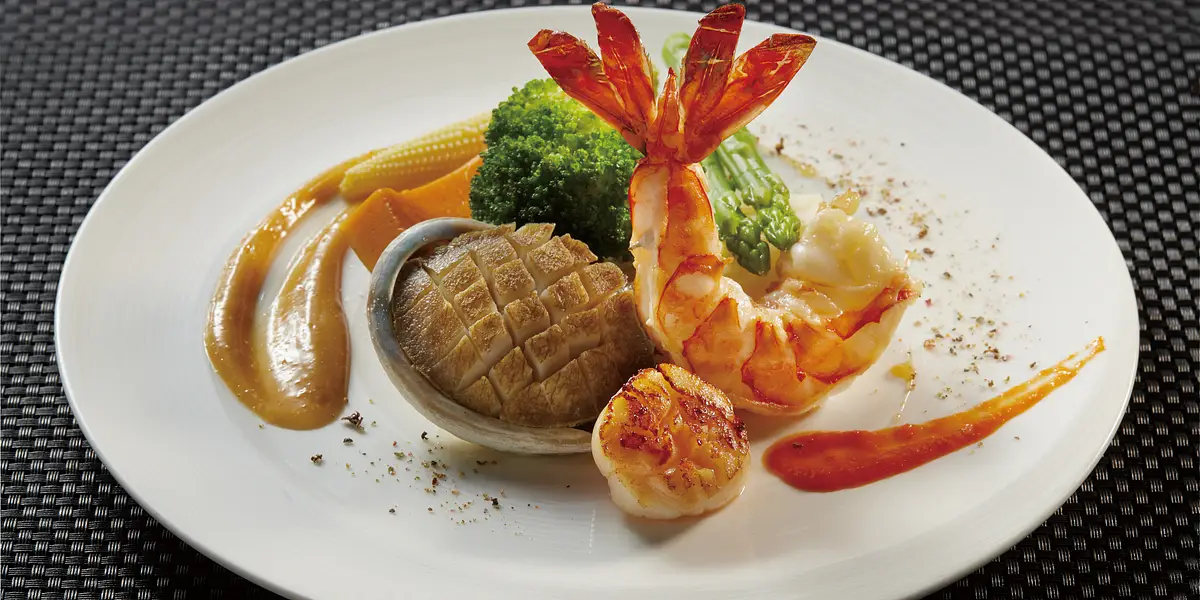 restaurant cover