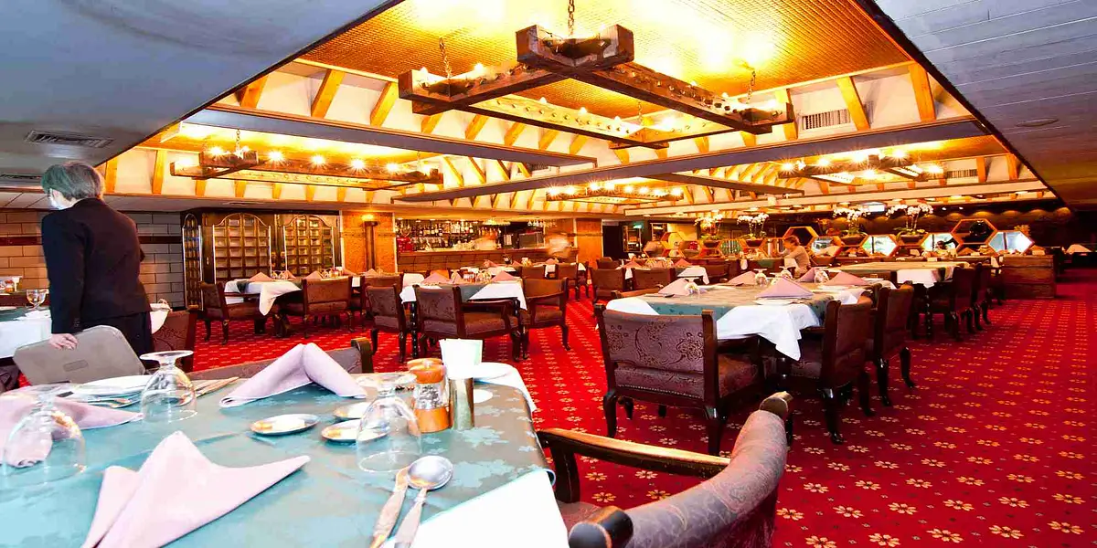 restaurant cover