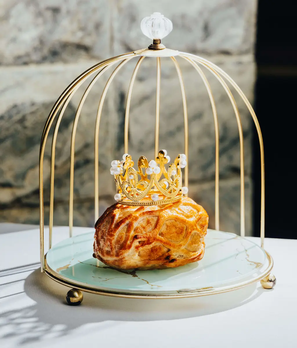 restaurant cover