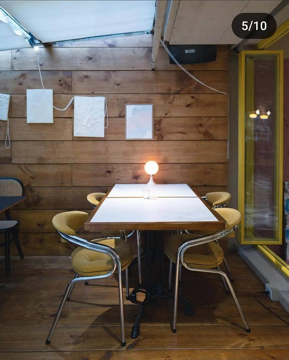 restaurant cover