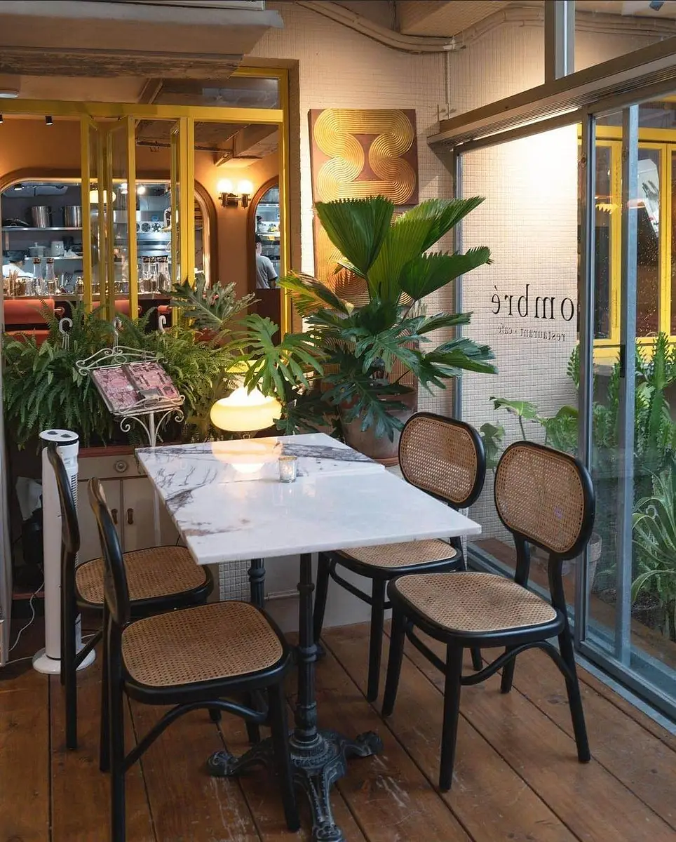 restaurant cover