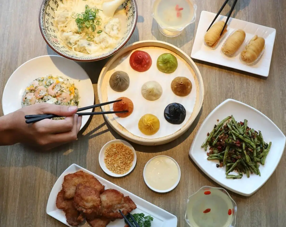 restaurant cover