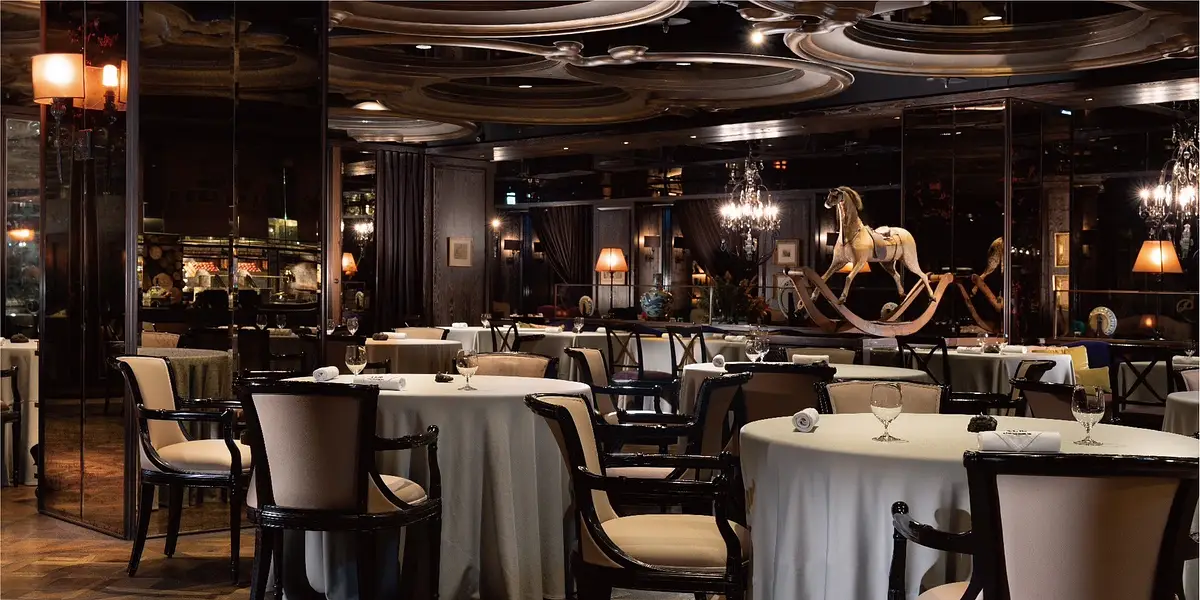 restaurant cover