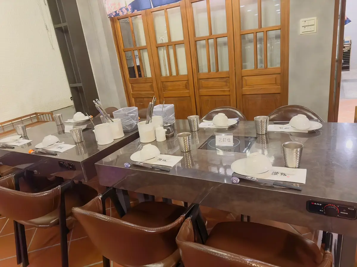 restaurant cover