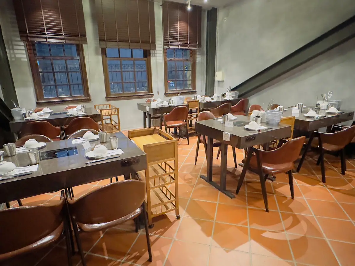 restaurant cover