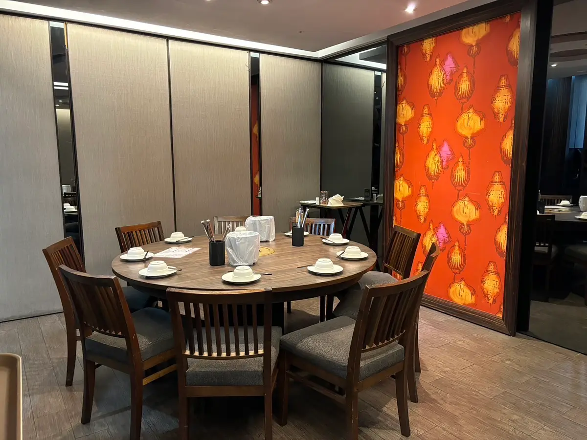 restaurant cover