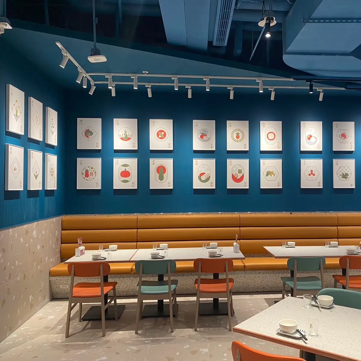 restaurant cover