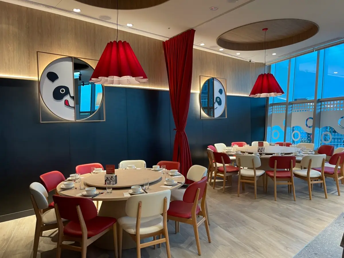 restaurant cover
