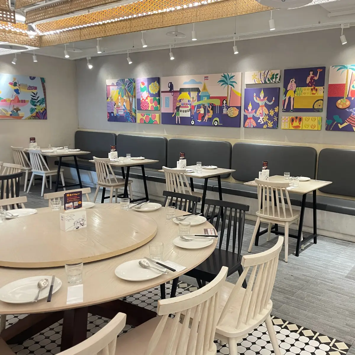 restaurant cover