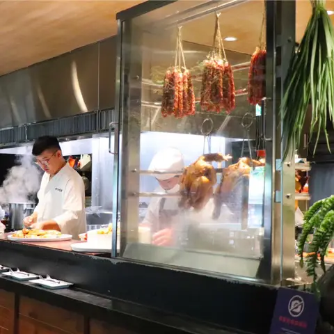 村民食堂廚窗港點